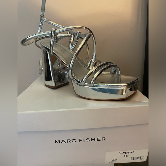 Marc Fisher Silver Godea Sandals size 9 - Picture 1 of 4